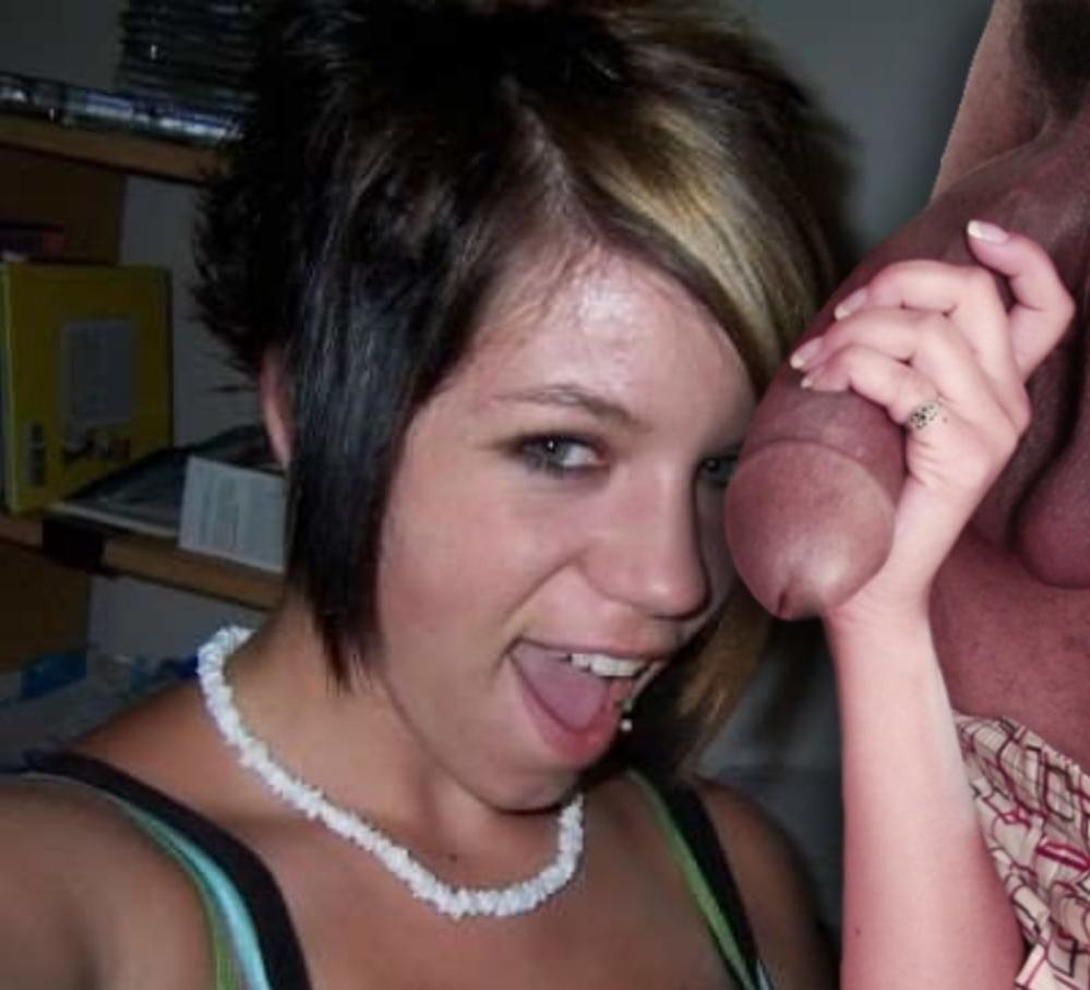 20P Girls who love their pets