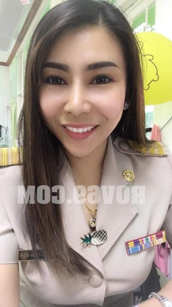 12P Thai girl