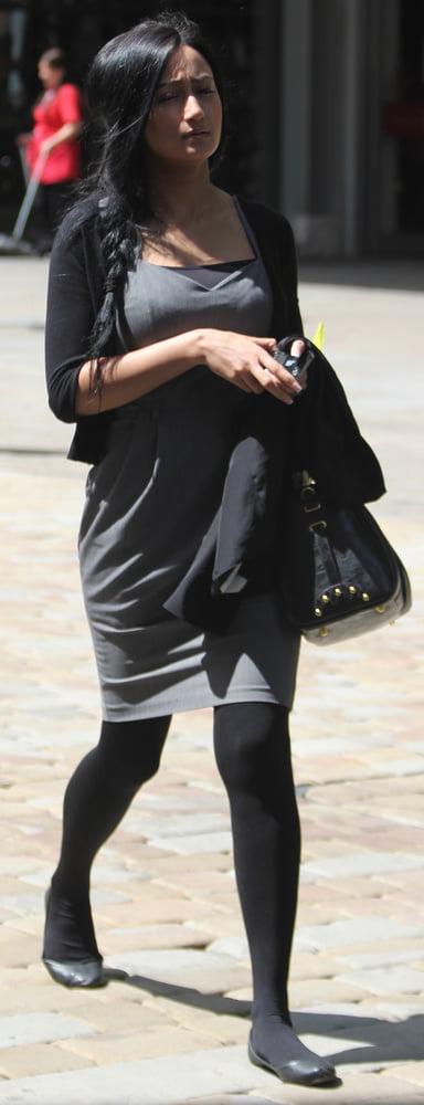 17P Street Pantyhose - UK Paki Cunt in Tights