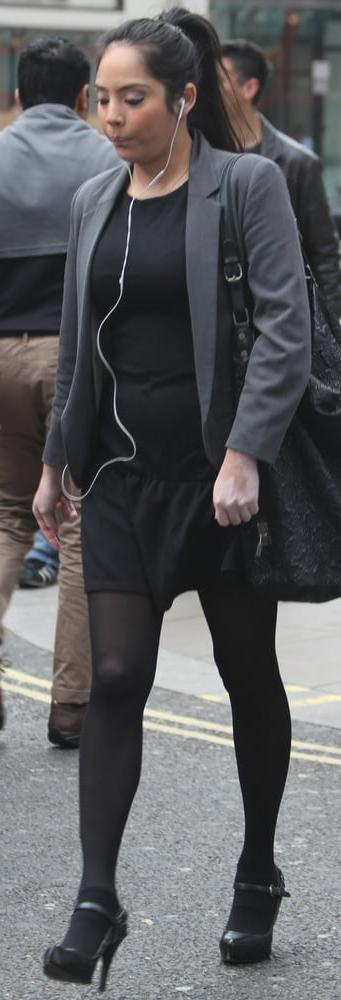 17P Street Pantyhose - UK Paki Cunt in Tights