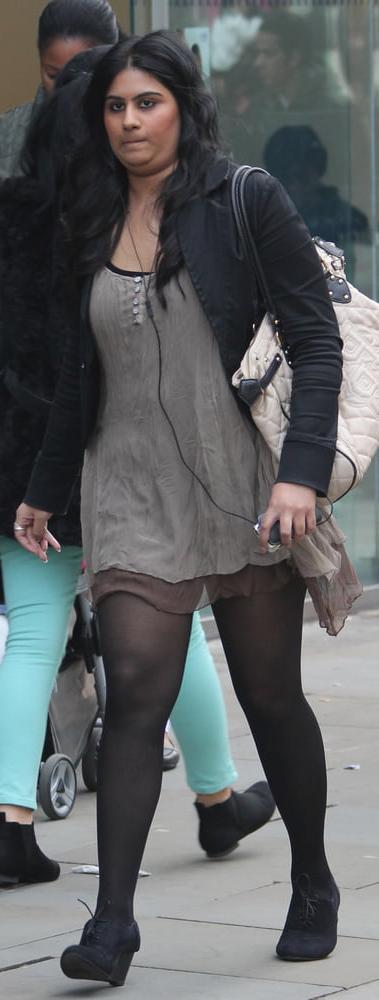 17P Street Pantyhose - UK Paki Cunt in Tights
