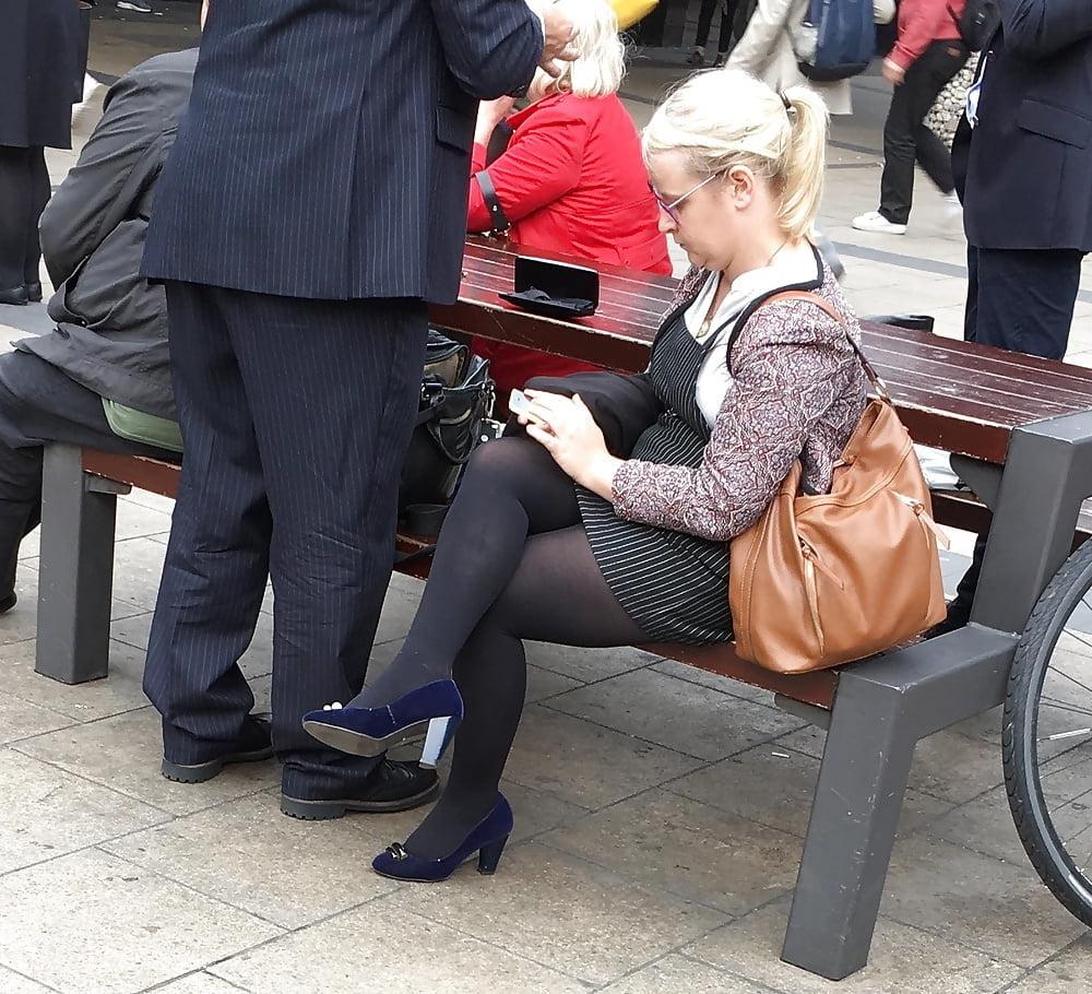25P street girls in pantyhose