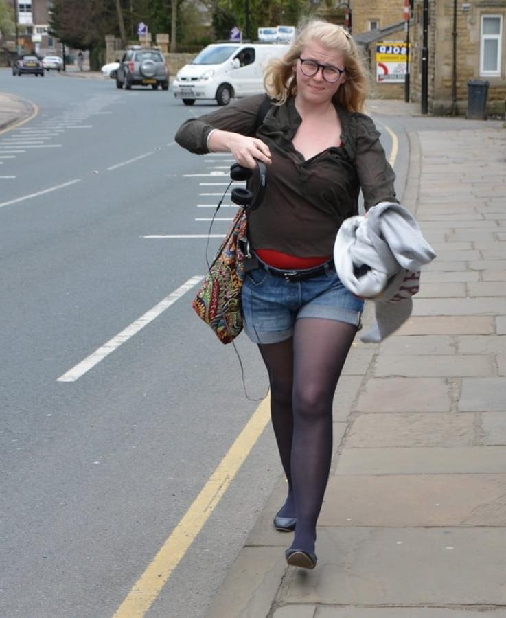 25P street girls in pantyhose