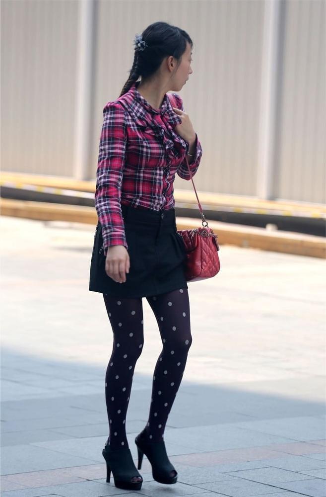25P street girls in pantyhose