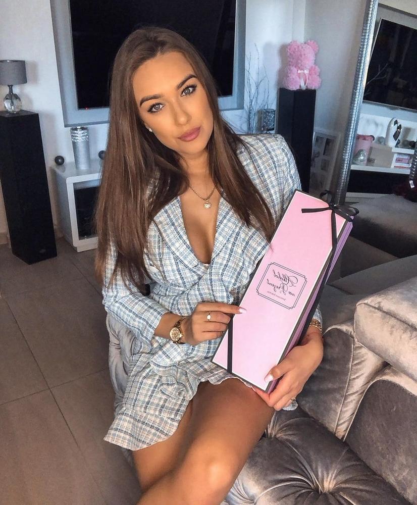 25P Nikola sexy polish slut long legs great ass fake tits