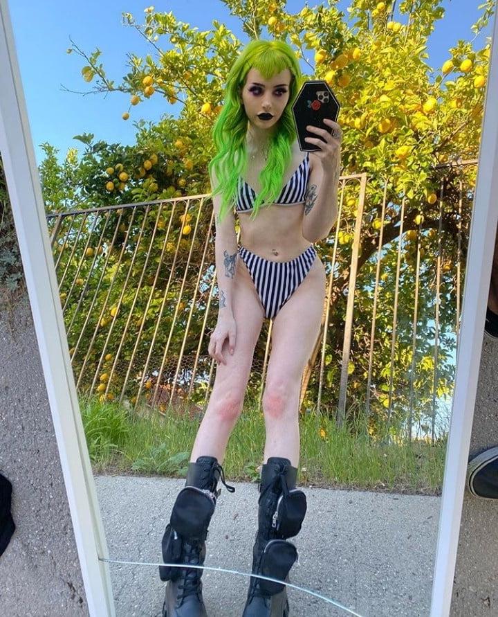 25P Alt Girls 182