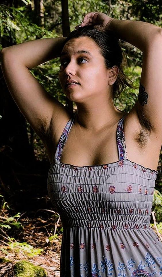 25P Sexy girls, pretty pits