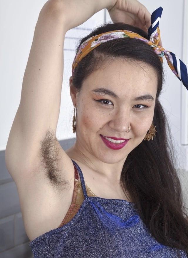 25P Sexy girls, pretty pits