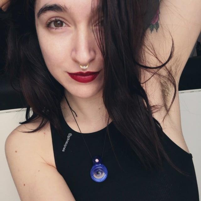 25P Sexy girls, pretty pits