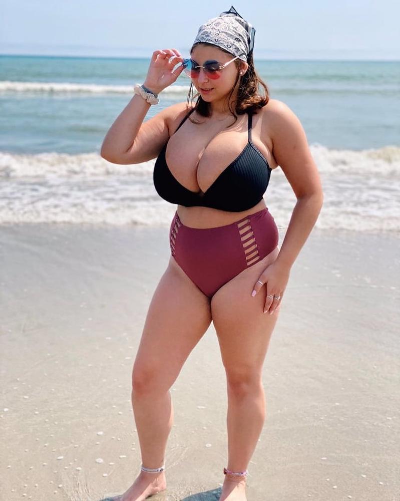 25P BIKINI GIRLS