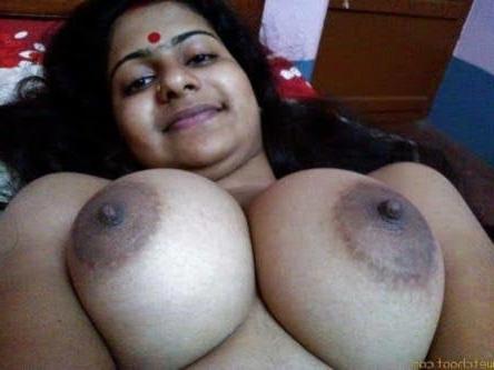 25P Deshi mix aunty s girls lockdown