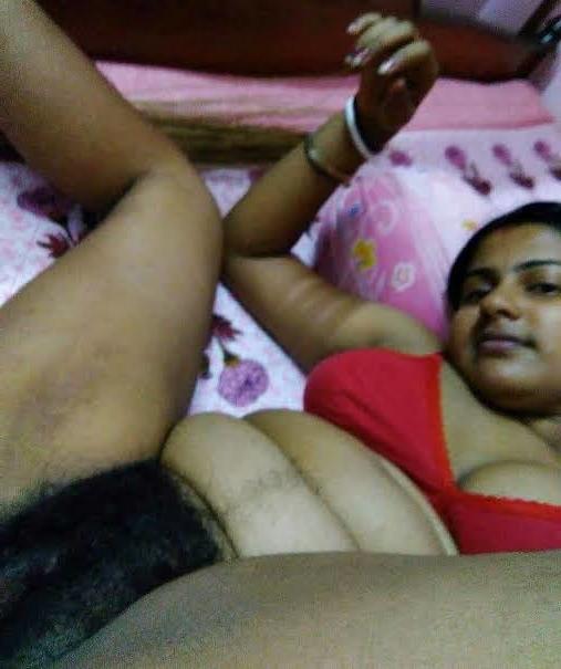 25P Deshi mix aunty s girls lockdown