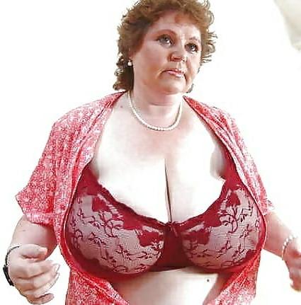9P Grandma and mom in bra