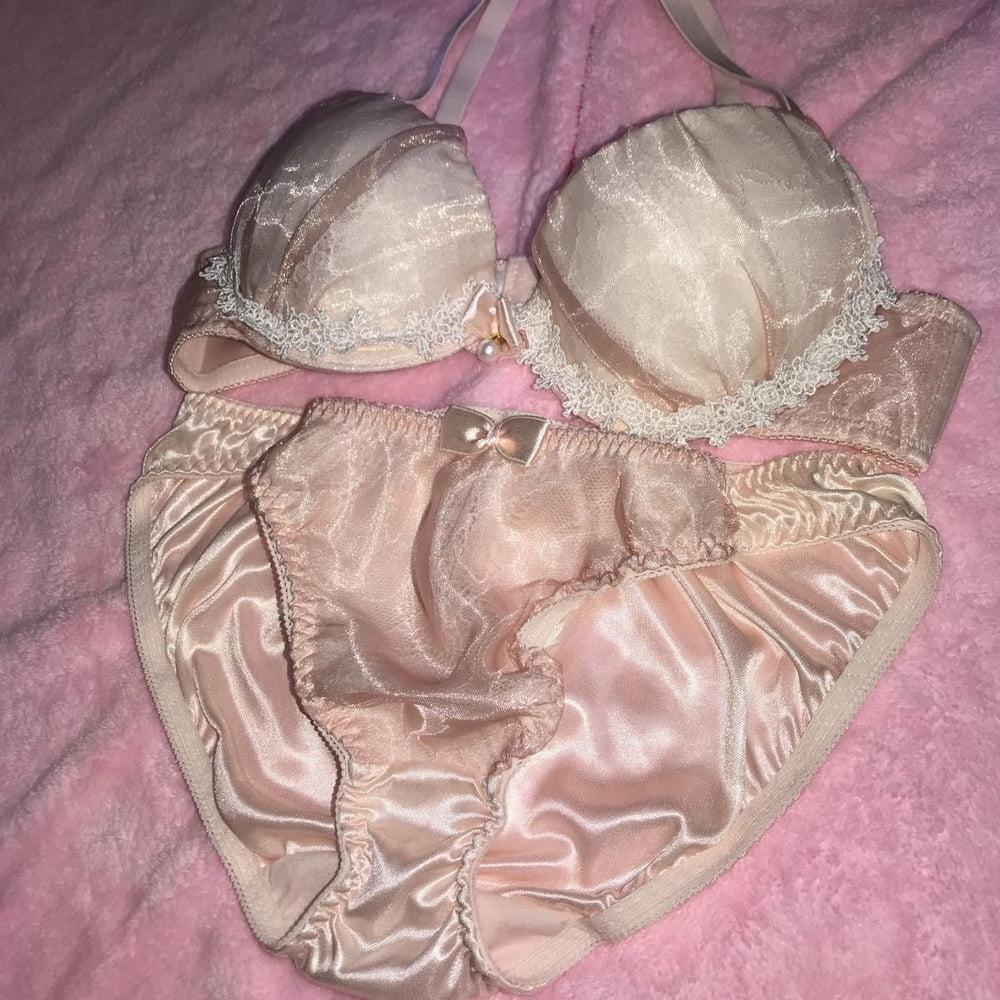 17P Policz mom bra n panties