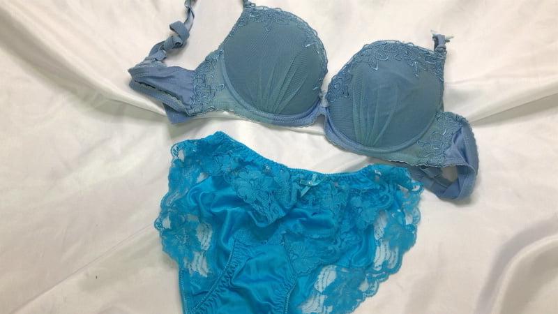 17P Policz mom bra n panties