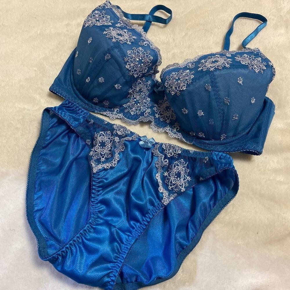 17P Policz mom bra n panties