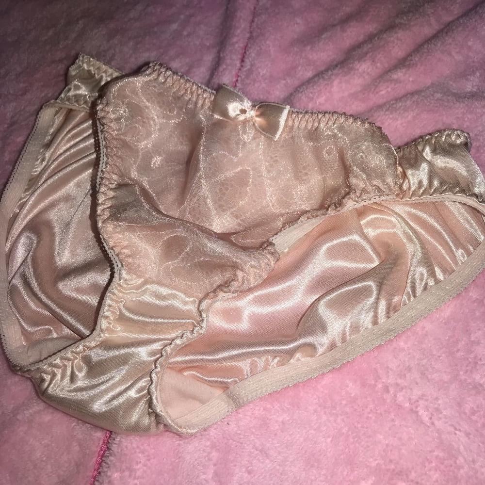 17P Policz mom bra n panties