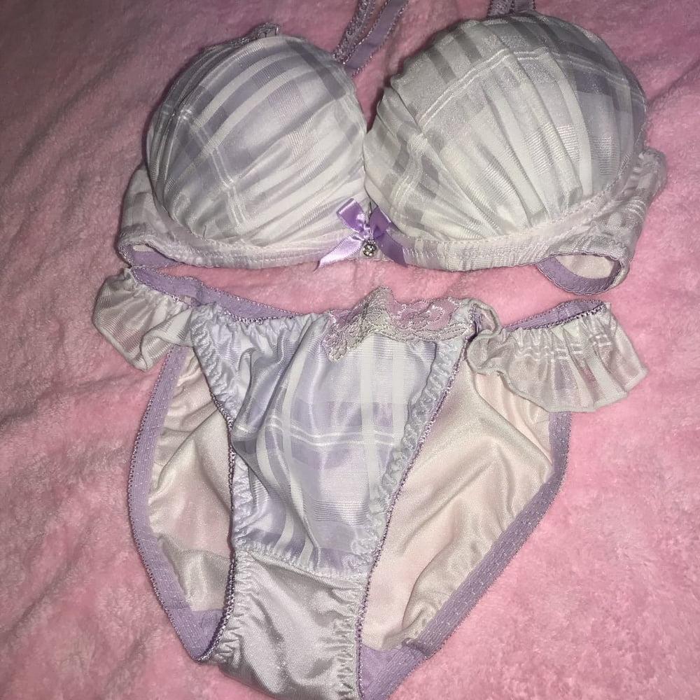 17P Policz mom bra n panties