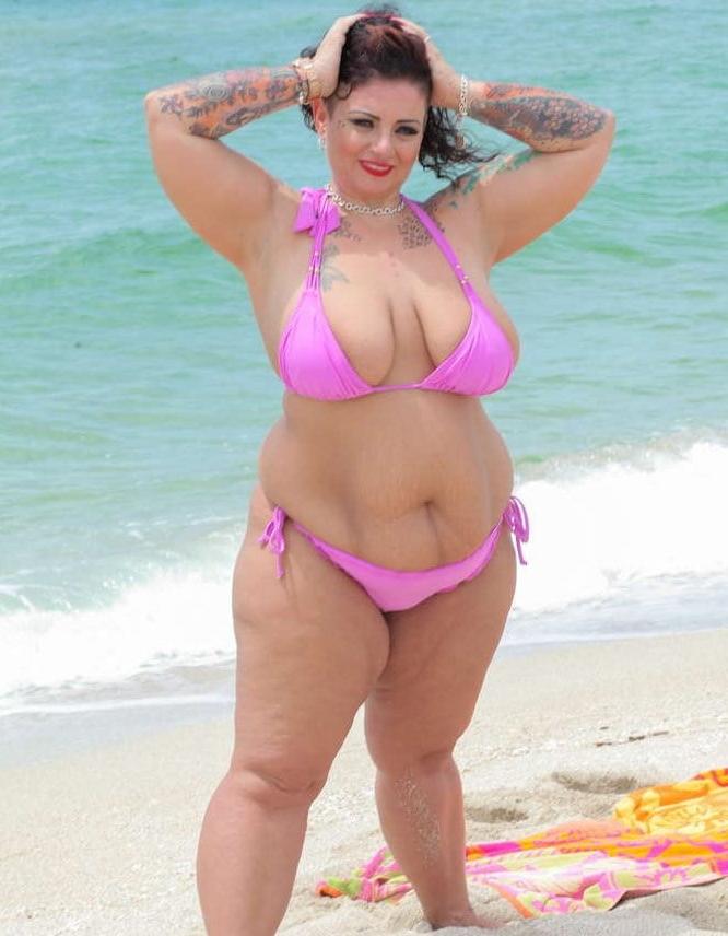 20P Bikini girls