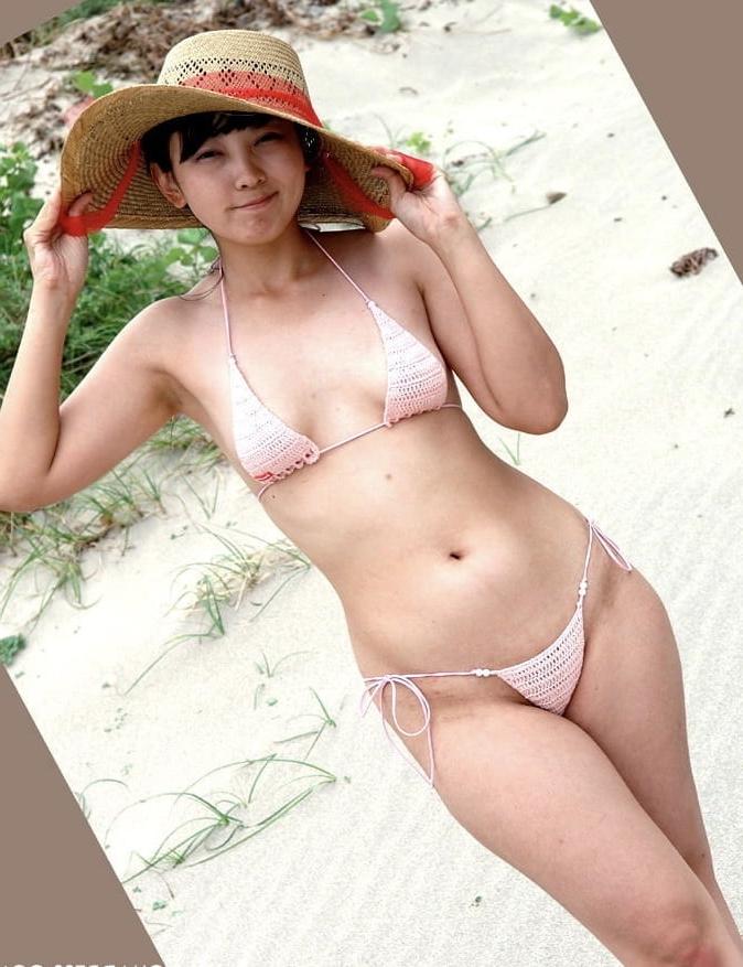 20P Bikini girls