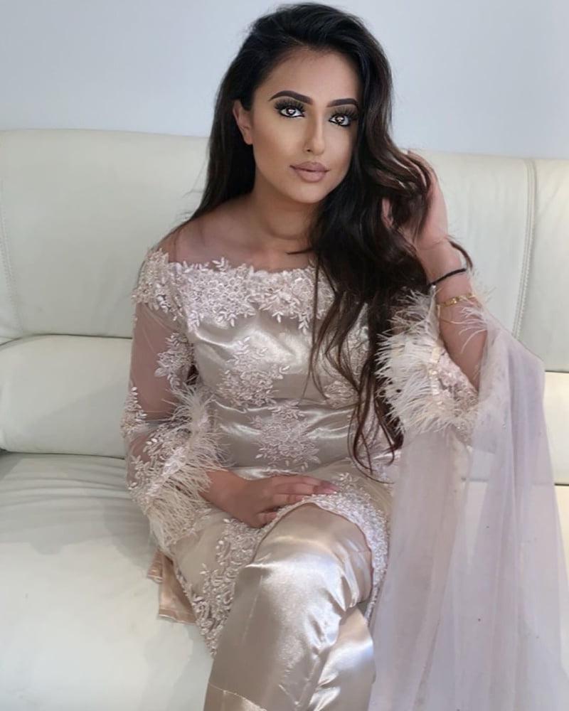25P Cock Loving Paki Indian Bengali Asian Girls
