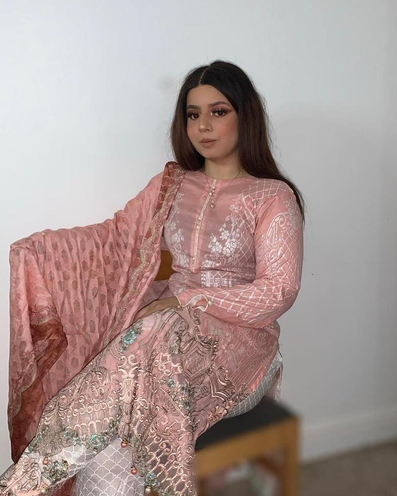 25P Cock Loving Paki Indian Bengali Asian Girls