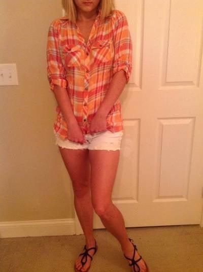 19P SHY MILF POSING