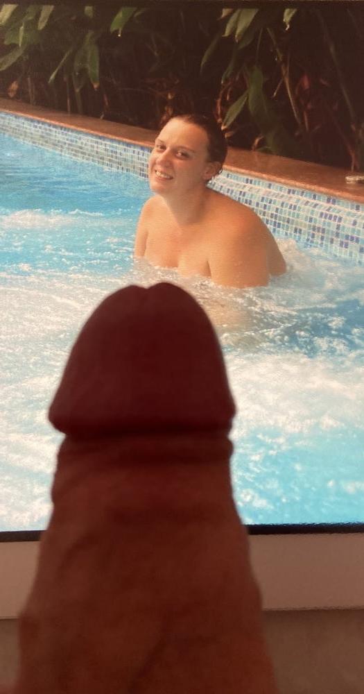 25P My cock out for curated4us hot girlfriend