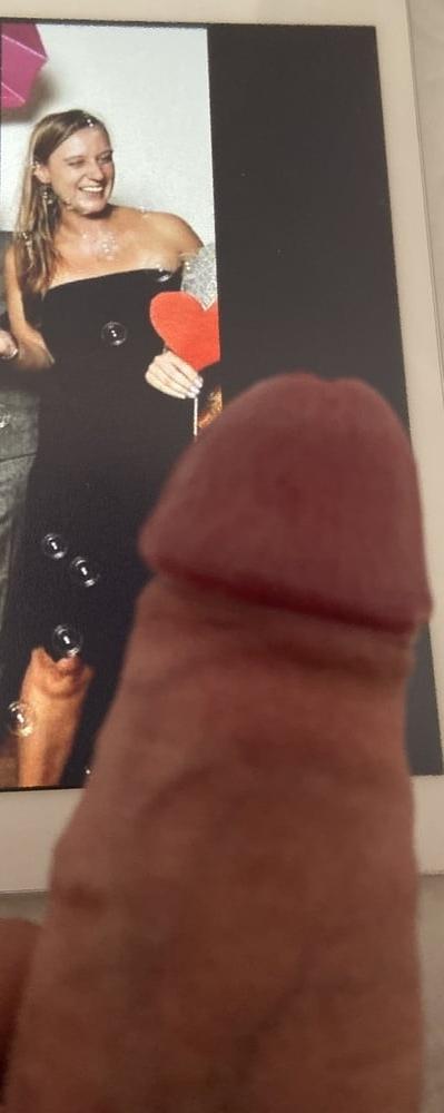 25P My cock out for curated4us hot girlfriend