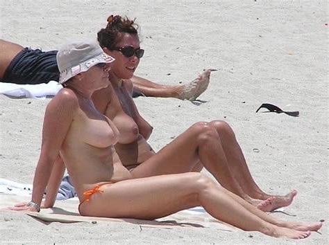 25P Girls on the Beach 215