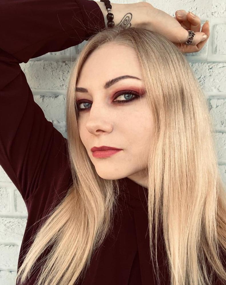 25P Metal Girls Like It Hard 3