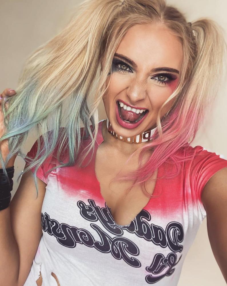 25P Metal Girls Like It Hard 3