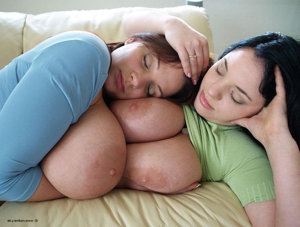 25P Girls on Girls