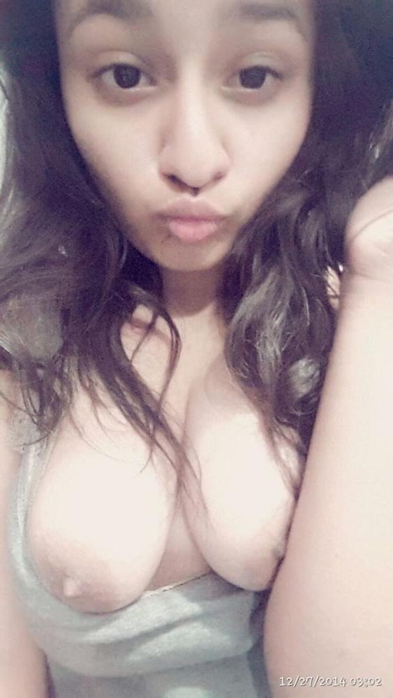 11P Pakistani girls pictures body