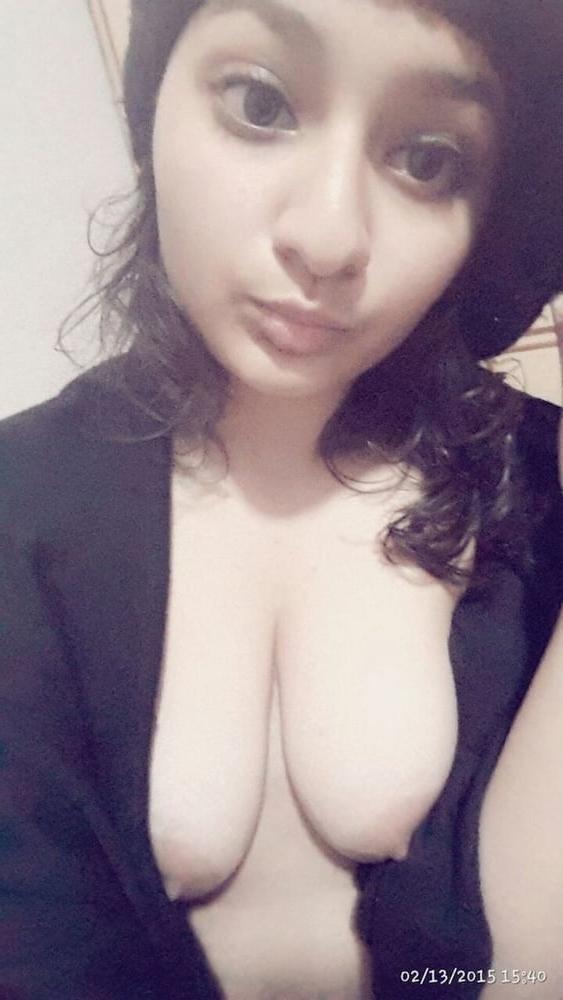 11P Pakistani girls pictures body
