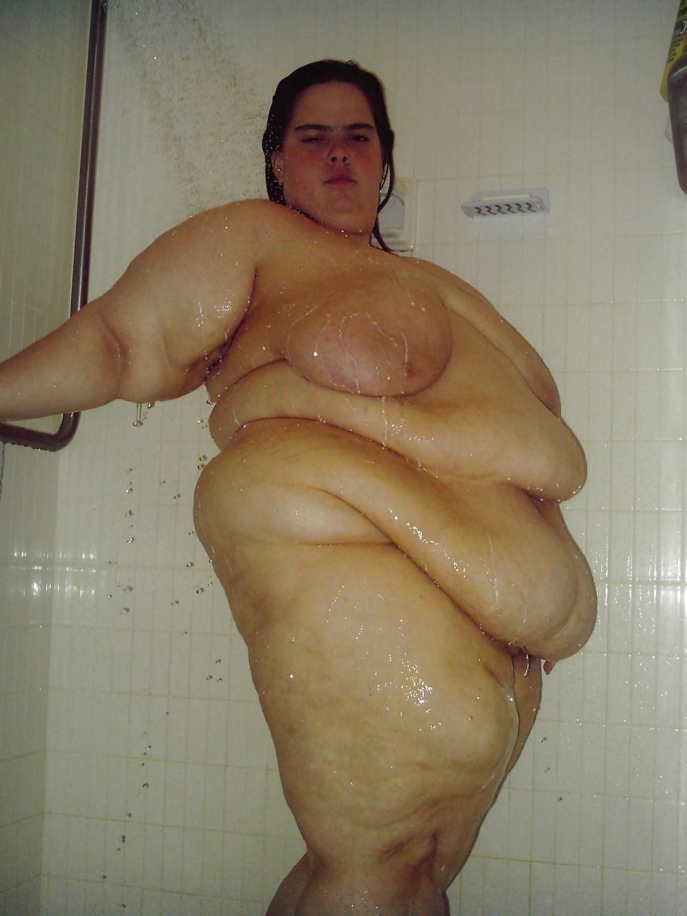 21P Bath and shower