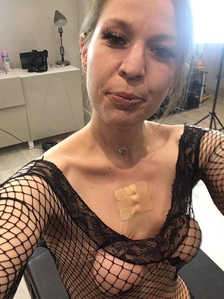 25P Filthy Frenchie facial