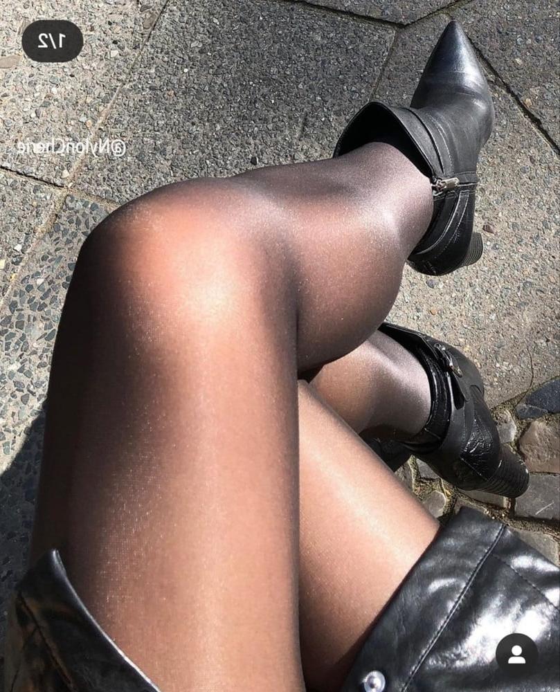 24P Girls in tights, pantyhose or stockings