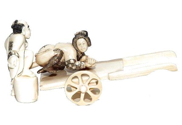 25P Small Porn Scuptures - Japanese Netsuke and Ivory Carvings
