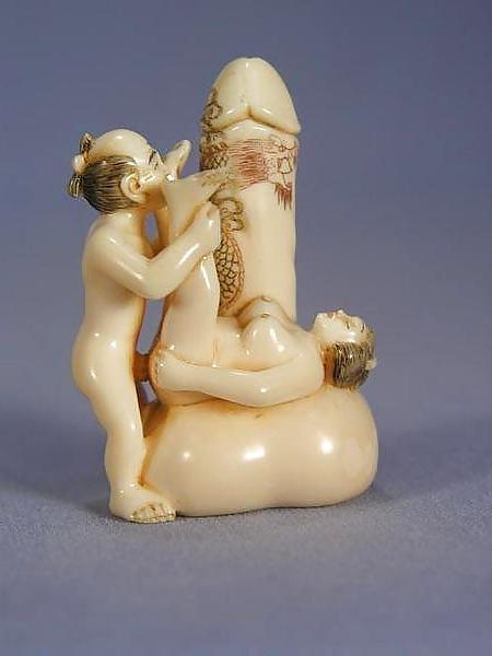 25P Small Porn Scuptures - Japanese Netsuke and Ivory Carvings
