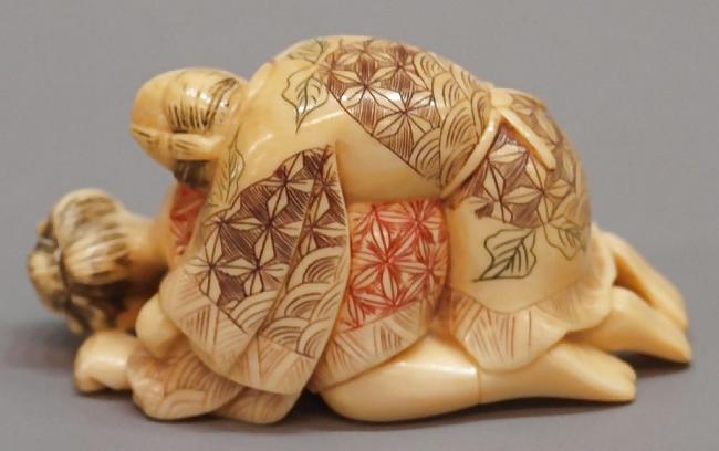 25P Small Porn Scuptures - Japanese Netsuke and Ivory Carvings