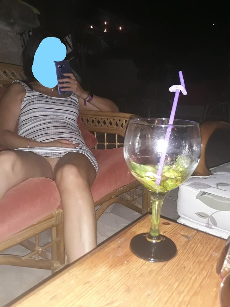 13P wife exposing bald cunt in bar and car