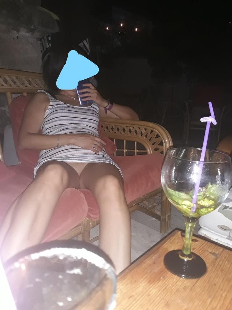 13P wife exposing bald cunt in bar and car