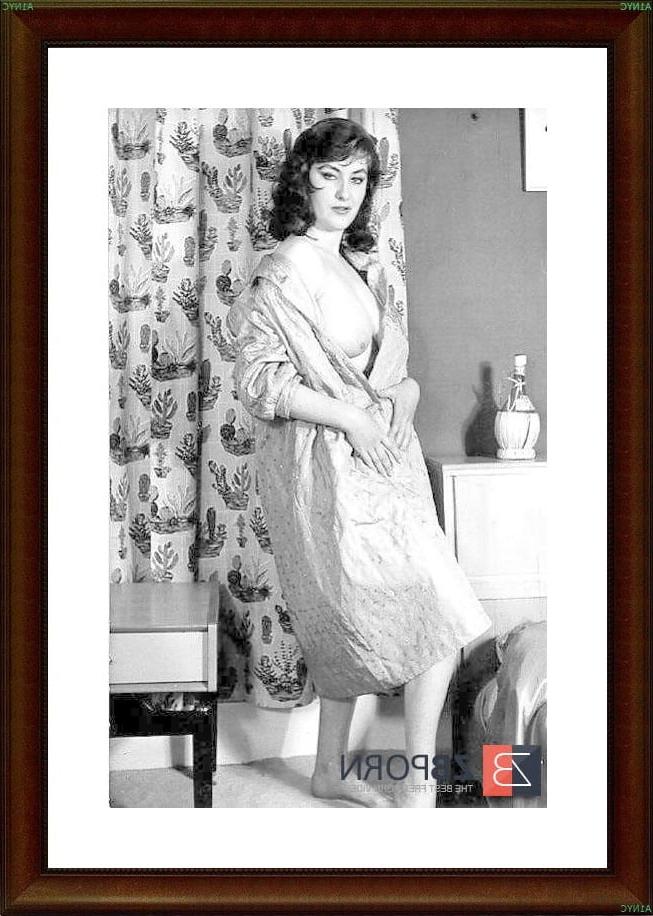25P A1NYC Vintage Big Boob Actress Who Am I?