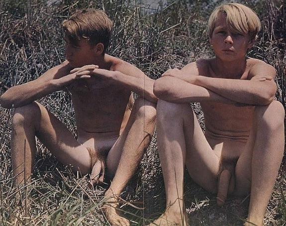 25P Vintage Nudists #22