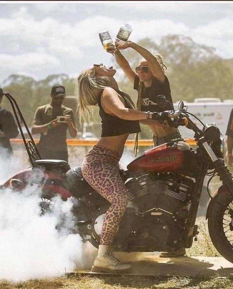 25P biker babes