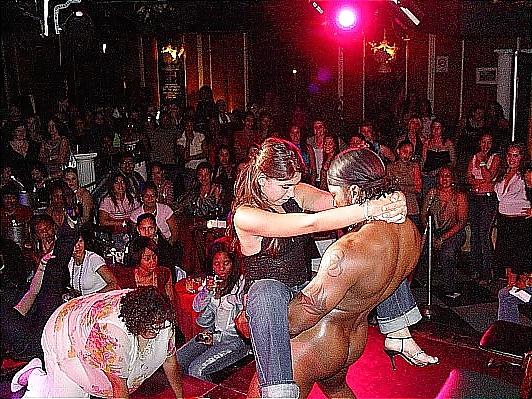 12P CFNM Real Party at club