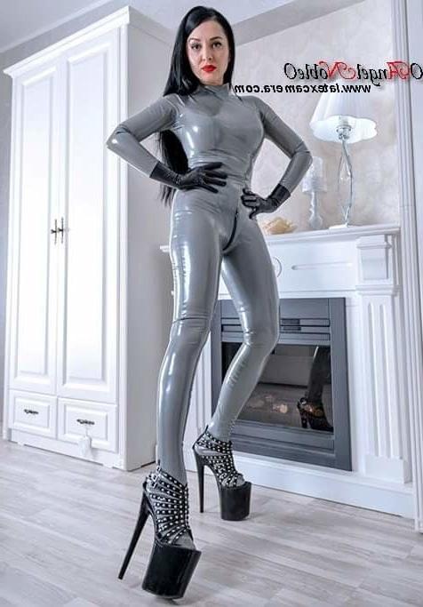 25P Pretty Ladys in Heels