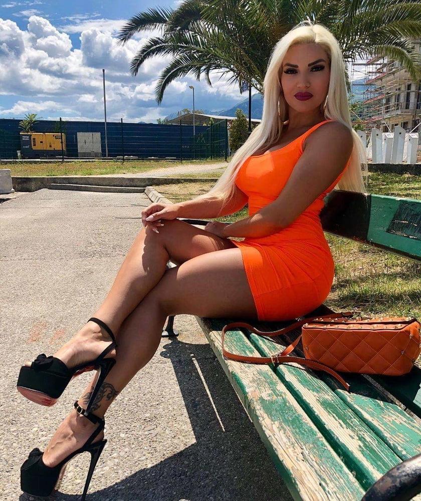 25P Pretty Ladys in Heels