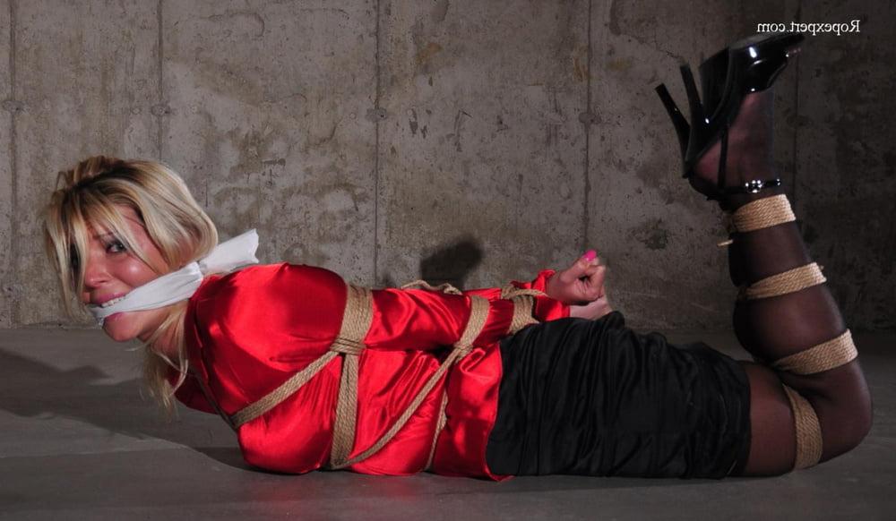 16P Bondage 2 (down in the basement)